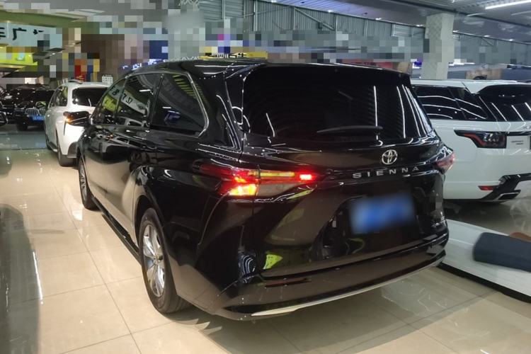 Used Toyota SIENNA 2024 2.5L Hybrid Four-Wheel Drive Luxury Edition Rear Left 45 Deg