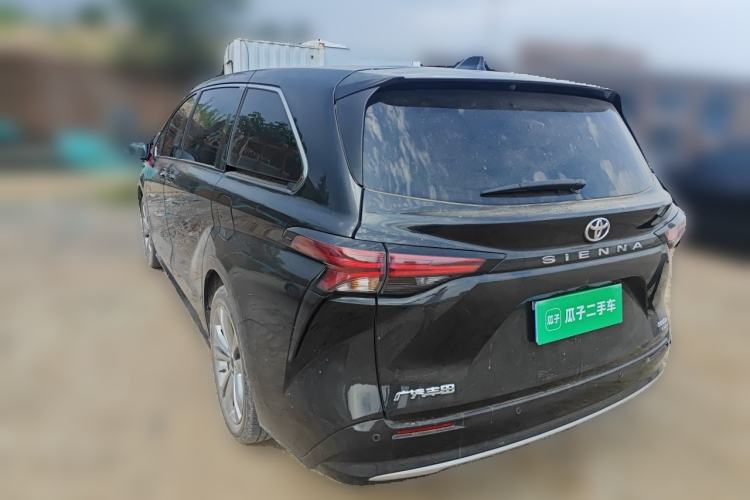 Used Toyota SIENNA 2024 2.5L Hybrid Luxury Edition Rear Left 45 Deg