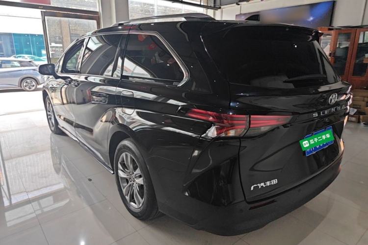 Used Toyota SIENNA 2024 2.5L Hybrid Luxury Edition Rear Left 45 Deg