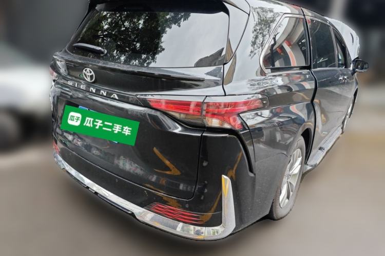 Used Toyota SIENNA 2024 2.5L Hybrid Comfort Edition Rear Right 45 Deg