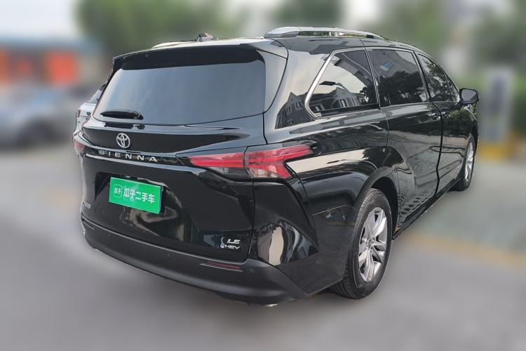 Used Toyota SIENNA 2024 2.5L Hybrid Comfort Edition Rear Right 45 Deg