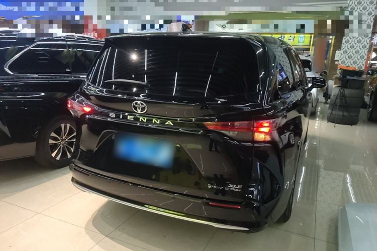 Used Toyota SIENNA 2024 2.5L Hybrid Four-Wheel Drive Luxury Edition Rear Right 45 Deg
