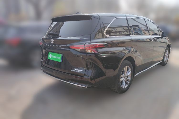Used Toyota SIENNA 2024 2.5L Hybrid Four-Wheel Drive Prestige Edition Rear Right 45 Deg