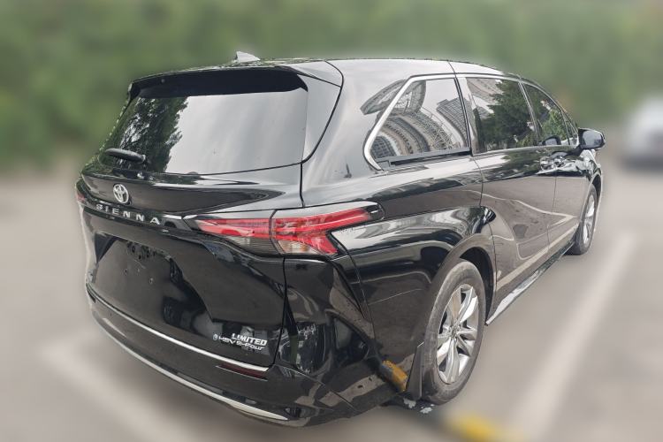 Used Toyota SIENNA 2024 2.5L Hybrid Four-Wheel Drive Prestige Edition Rear Right 45 Deg