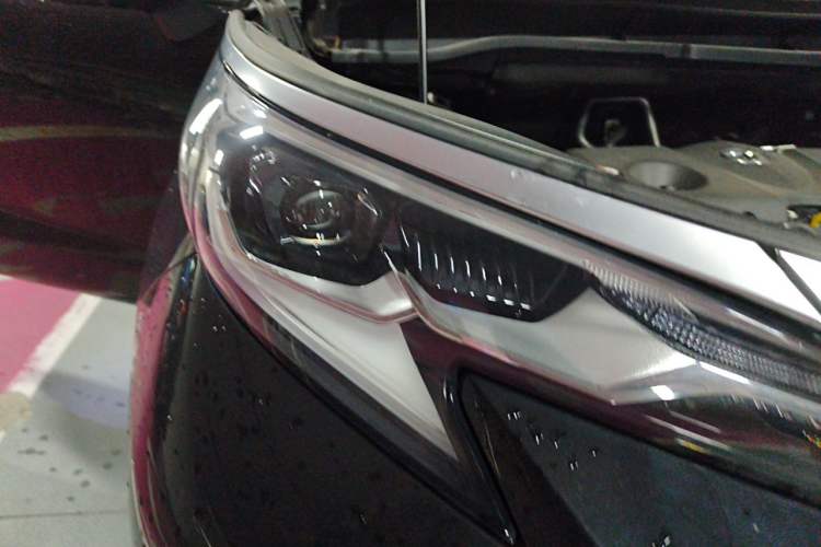 Used Toyota SIENNA 2024 2.5L Hybrid Four-Wheel Drive Prestige Edition Right Front Headlight