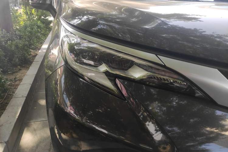 Used Toyota SIENNA 2024 2.5L Hybrid Prestige Deluxe Edition Right Front Headlight