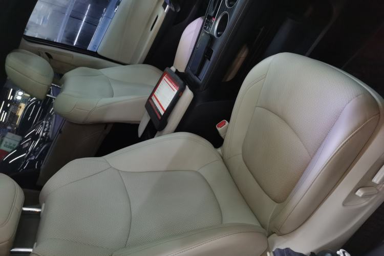 Used Toyota SIENNA 2024 2.5L Hybrid Four-Wheel Drive Prestige Edition Right Front Seat