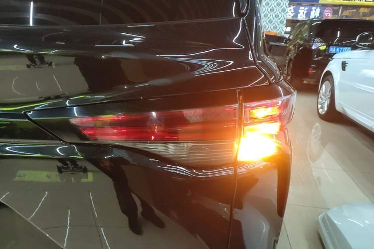 Used Toyota SIENNA 2024 2.5L Hybrid Four-Wheel Drive Luxury Edition Right Rear Taillight