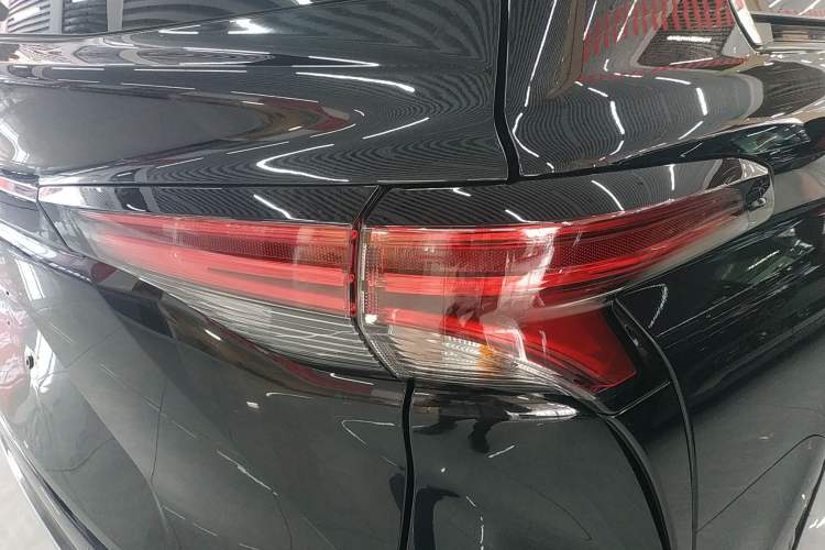 Used Toyota SIENNA 2024 2.5L Hybrid Prestige Deluxe Edition Right Rear Taillight
