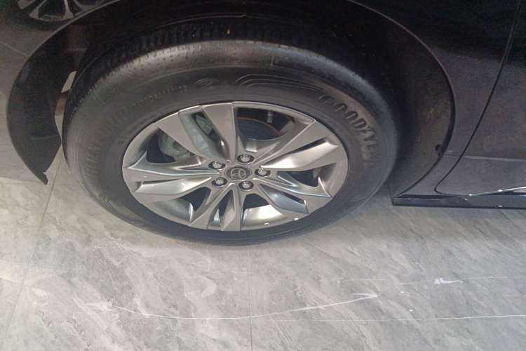 Used Toyota SIENNA 2024 2.5L Hybrid Four-Wheel Drive Prestige Edition Right Rear Wheel Hub