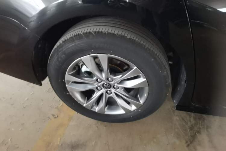 Used Toyota SIENNA 2024 2.5L Hybrid Four-Wheel Drive Prestige Edition Right Rear Wheel Hub