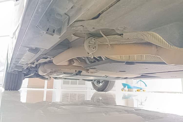Used Toyota SIENNA 2024 2.5L Hybrid Four-Wheel Drive Prestige Edition Right Side Sill