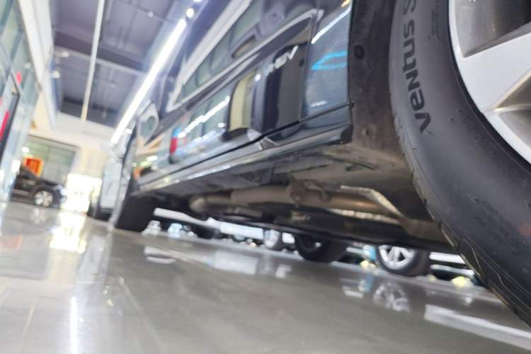 Used Toyota SIENNA 2024 2.5L Hybrid Luxury Edition Right Side Sill