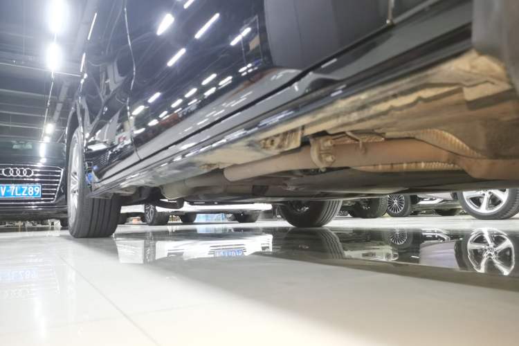 Used Toyota SIENNA 2024 2.5L Hybrid Four-Wheel Drive Prestige Edition Right Side Sill