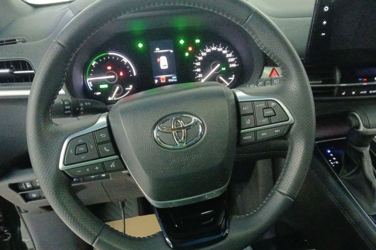 Used Toyota SIENNA 2024 2.5L Hybrid Prestige Deluxe Edition Steering Wheel