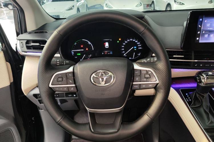 Used Toyota SIENNA 2024 2.5L Hybrid Comfort Edition Steering Wheel