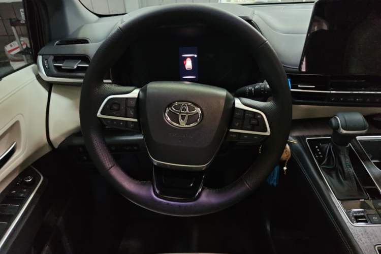 Used Toyota SIENNA 2024 2.5L Hybrid Prestige Deluxe Edition Steering Wheel