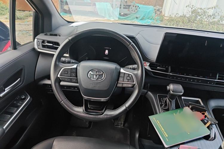 Used Toyota SIENNA 2024 2.5L Hybrid Luxury Edition Steering Wheel