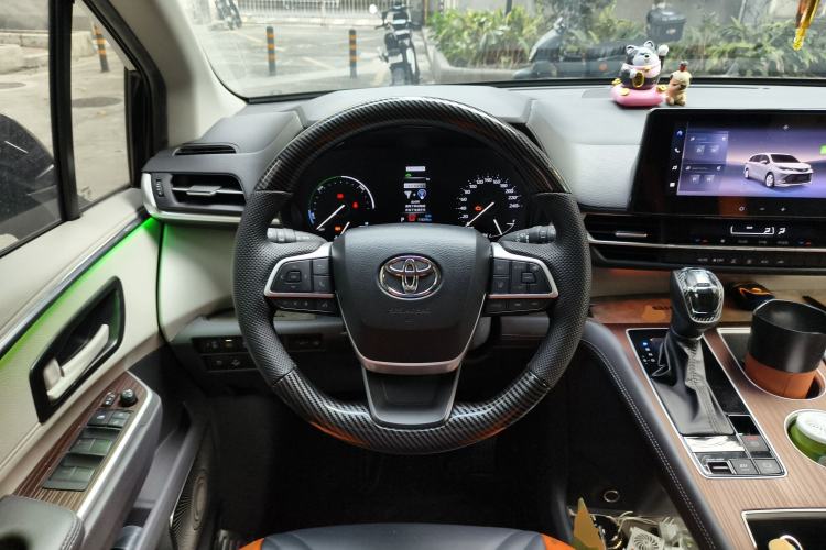 Used Toyota SIENNA 2024 2.5L Hybrid Comfort Edition Steering Wheel