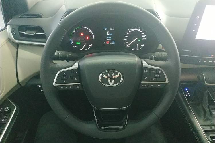 Used Toyota SIENNA 2024 2.5L Hybrid Prestige Deluxe Edition Steering Wheel