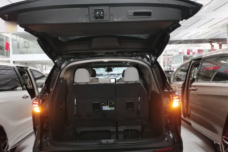 Used Toyota SIENNA 2024 2.5L Hybrid Comfort Edition Trunk