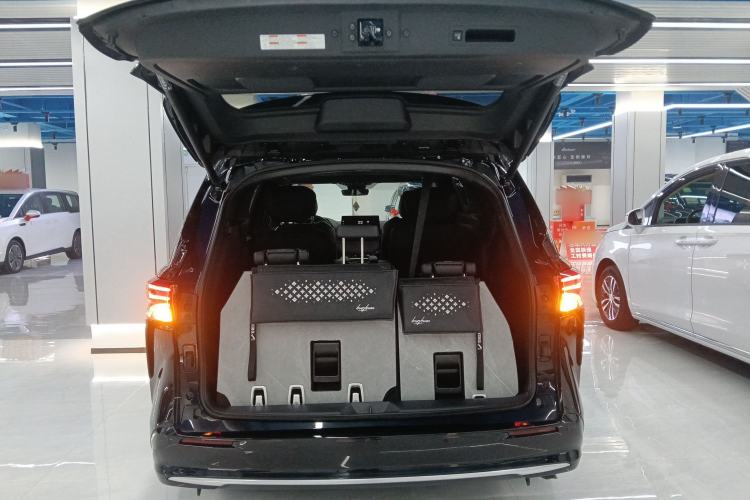 Used Toyota SIENNA 2024 2.5L Hybrid Prestige Deluxe Edition Trunk