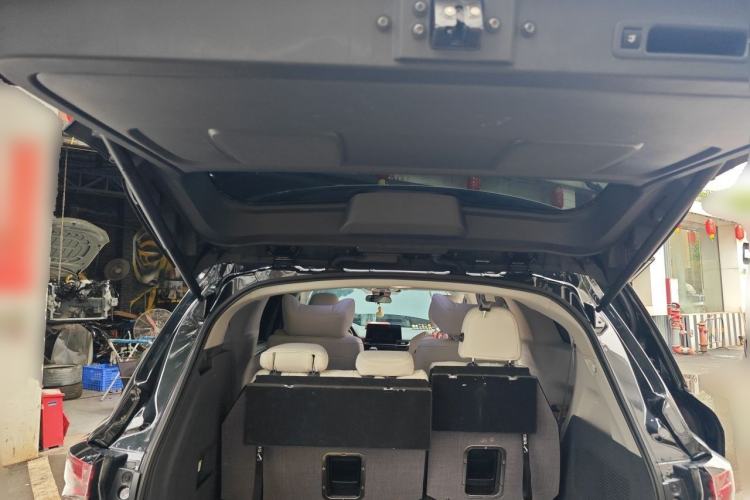 Used Toyota SIENNA 2024 2.5L Hybrid Comfort Edition Trunk