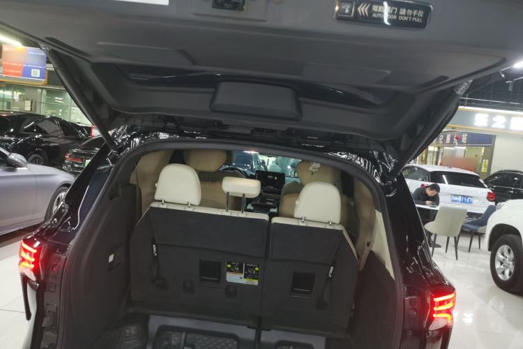 Used Toyota SIENNA 2024 2.5L Hybrid Four-Wheel Drive Prestige Edition Trunk