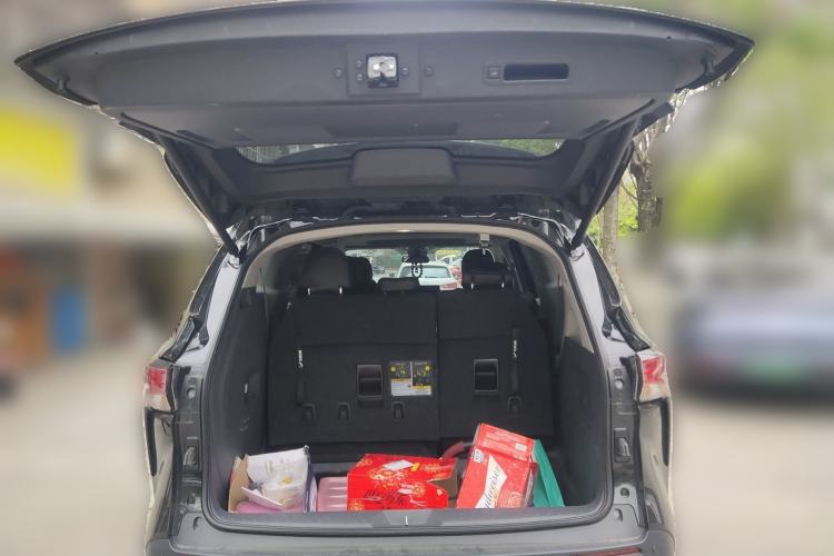Used Toyota SIENNA 2024 2.5L Hybrid Comfort Edition Trunk