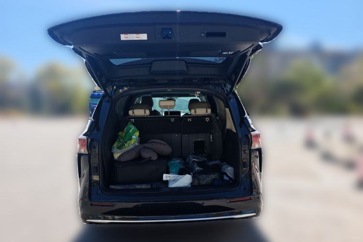 Used Toyota SIENNA 2024 2.5L Hybrid Four-Wheel Drive Prestige Edition Trunk