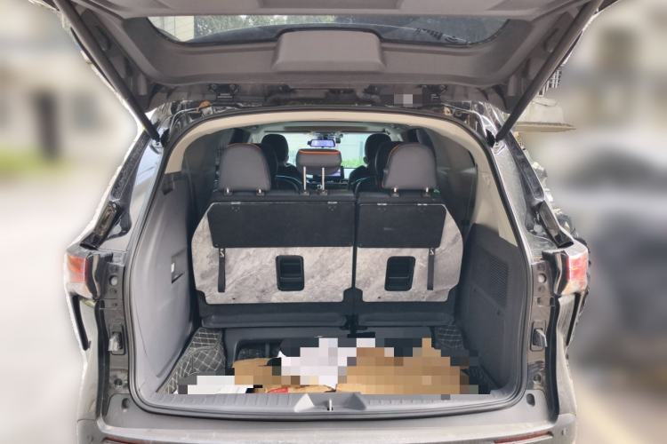 Used Toyota SIENNA 2024 2.5L Hybrid Comfort Edition Trunk