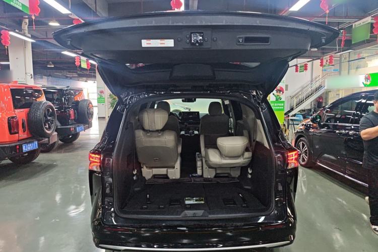 Used Toyota SIENNA 2024 2.5L Hybrid Four-Wheel Drive Prestige Edition Trunk