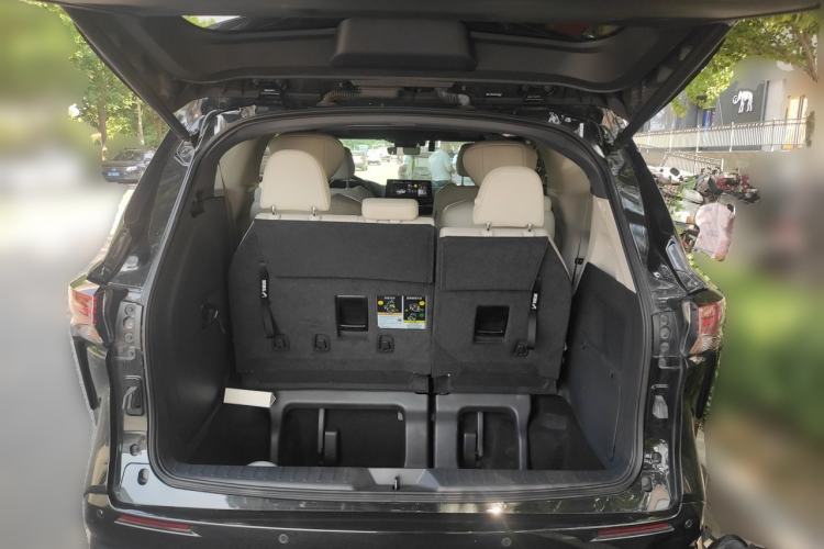 Used Toyota SIENNA 2024 2.5L Hybrid Prestige Deluxe Edition Trunk
