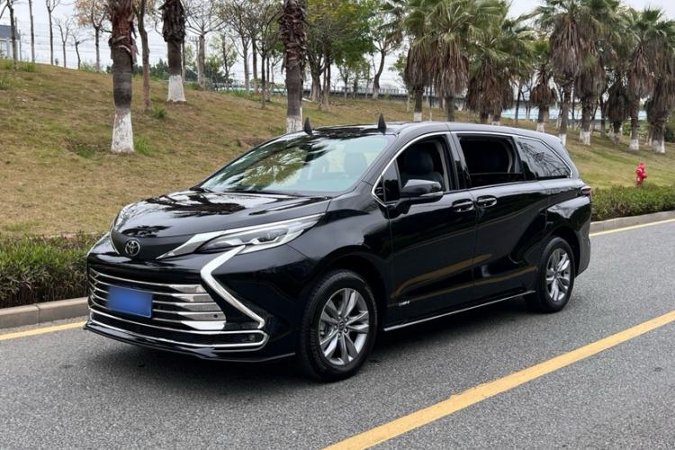 Toyota SIENNA 2024 2.5L Hybrid Comfort Edition
