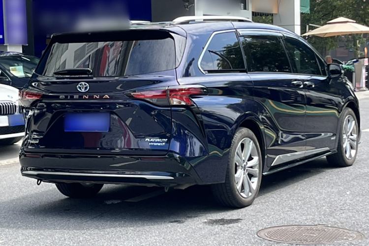 Used Toyota SIENNA 2024 2.5L Hybrid Platinum Edition Exterior 7