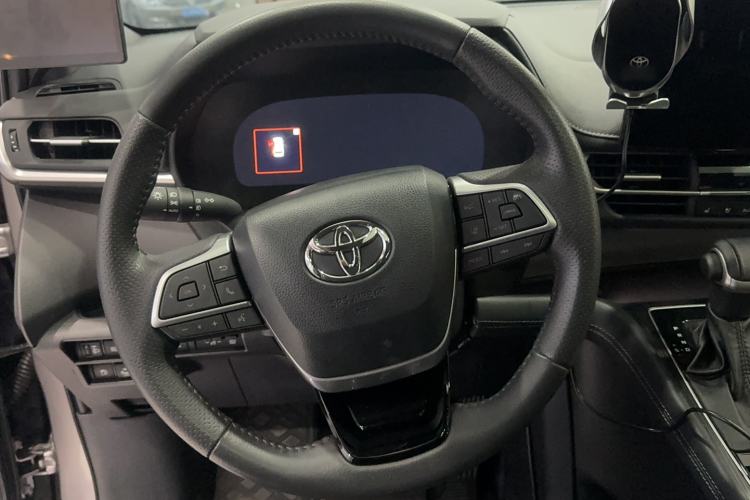 Used Toyota SIENNA 2024 2.5L Hybrid Luxury Edition Steering Wheel