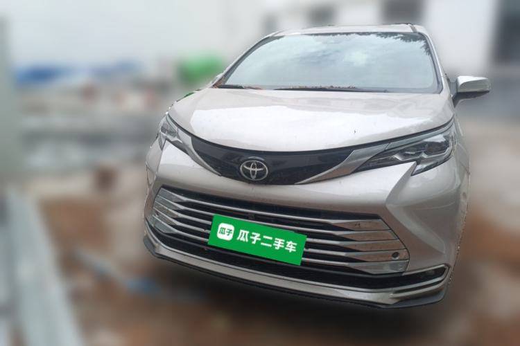 Used Toyota SIENNA 2024 2.5L Hybrid Platinum Edition Exterior 1