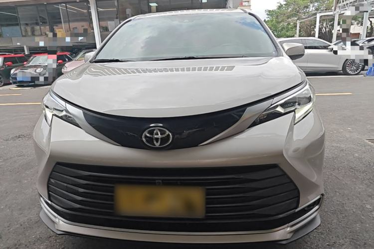 Used Toyota SIENNA 2024 2.5L Hybrid Prestige Deluxe Edition Front