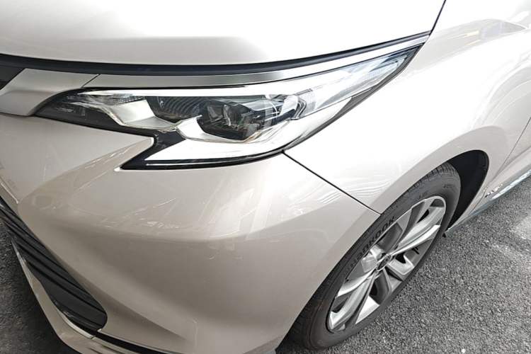 Used Toyota SIENNA 2024 2.5L Hybrid Prestige Deluxe Edition Left Front Headlight
