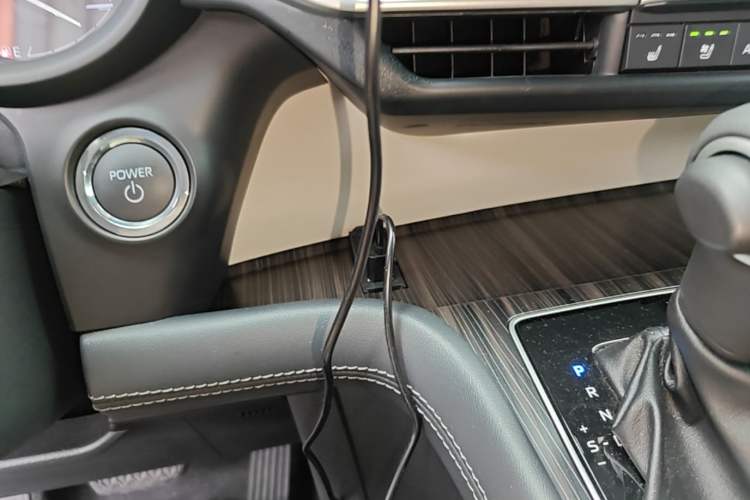 Used Toyota SIENNA 2024 2.5L Hybrid Prestige Deluxe Edition Vehicle Key