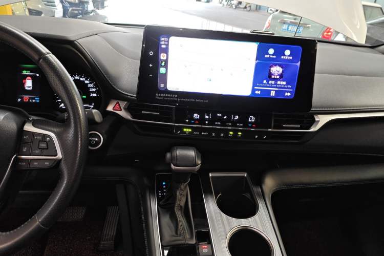 Used Toyota SIENNA 2024 2.5L Hybrid Luxury Edition Audio And AC Panel