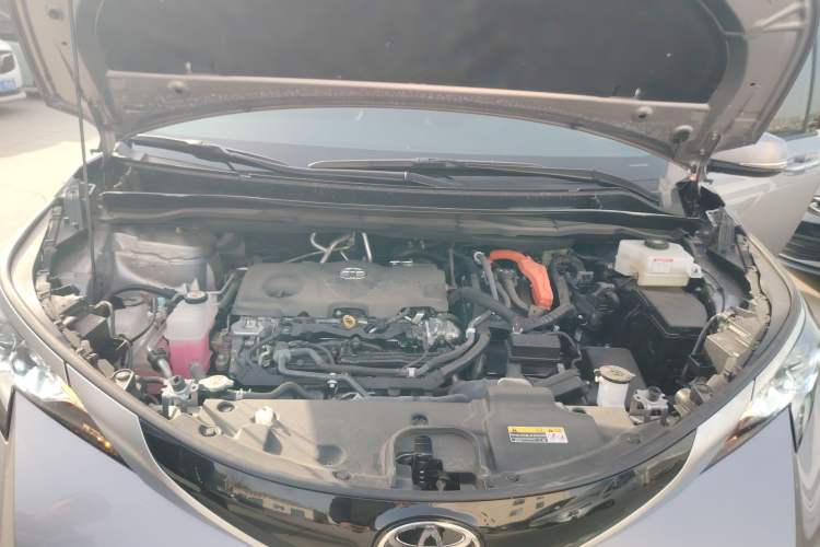 Used Toyota SIENNA 2024 2.5L Hybrid Four-Wheel Drive Luxury Edition Engine Bay