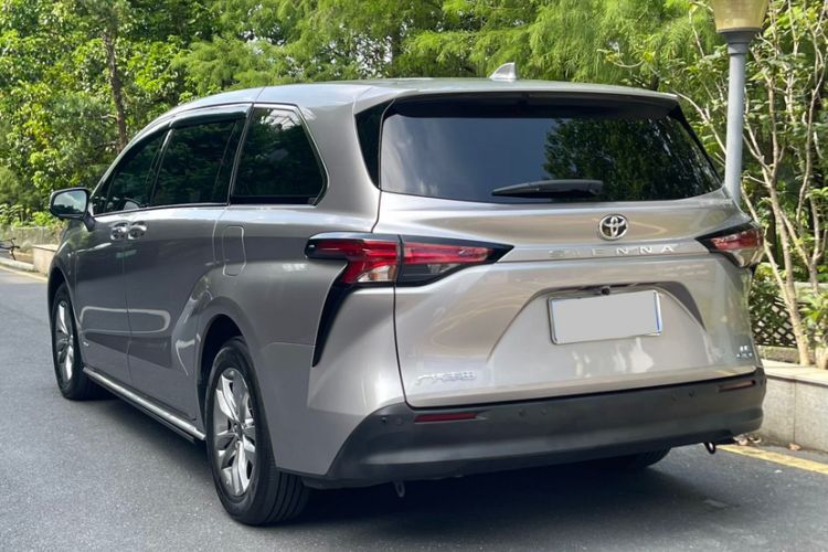 Used Toyota SIENNA 2024 2.5L Hybrid Comfort Edition Exterior 1