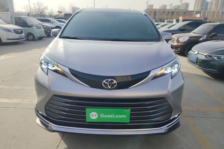 Used Toyota SIENNA 2024 2.5L Hybrid Four-Wheel Drive Luxury Edition Front