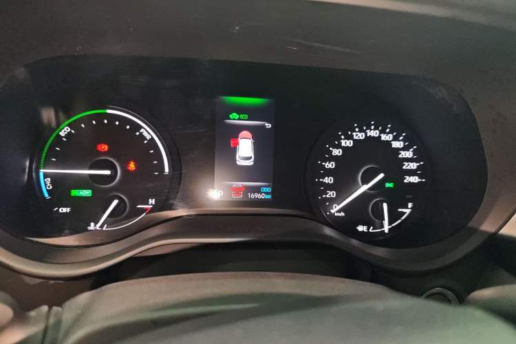 Used Toyota SIENNA 2024 2.5L Hybrid Comfort Edition Instrument Cluster