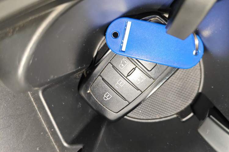 Used Toyota SIENNA 2024 2.5L Hybrid Luxury Edition Interior 1