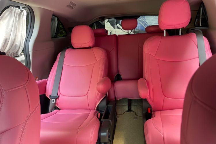 Used Toyota SIENNA 2024 2.5L Hybrid Comfort Edition Interior 8