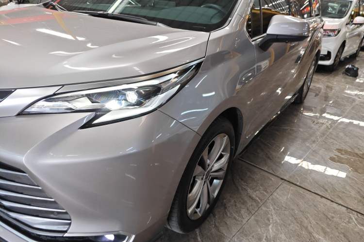 Used Toyota SIENNA 2024 2.5L Hybrid Luxury Edition Left Front Headlight