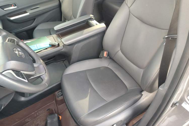 Used Toyota SIENNA 2024 2.5L Hybrid Four-Wheel Drive Luxury Edition Left Front Seat