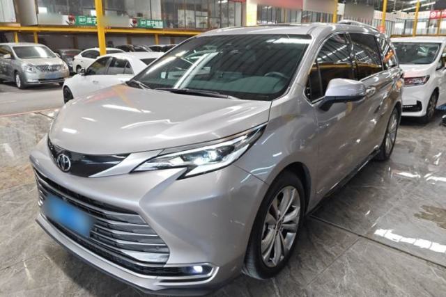 Used Toyota SIENNA 2024 2.5L Hybrid Luxury Edition